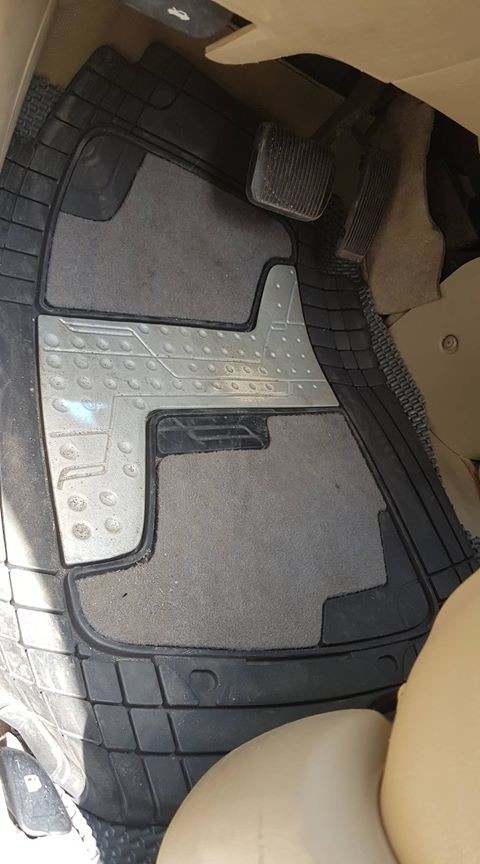 thảm nhựa lót sàn ô tô